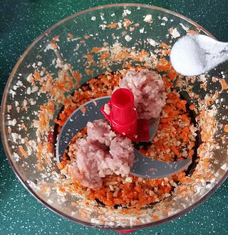 馄饨肉末披萨的做法步骤:4