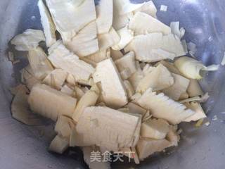 油焖春笋的做法步骤:3