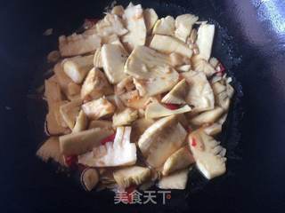 油焖春笋的做法步骤:7