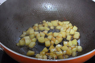 土豆炒饭的做法步骤:3