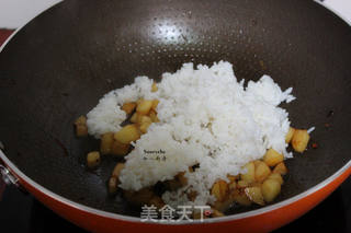 土豆炒饭的做法步骤:4