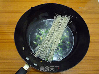 菠菜鸡蛋炖粉条的做法步骤:8