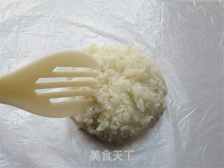 米菲兔杯子趣味餐的做法步骤:2