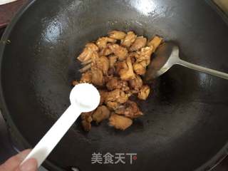 黄焖鸡的做法步骤:5
