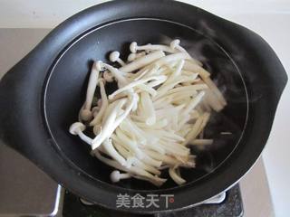银鱼菌菇鸡蛋汤的做法步骤:4