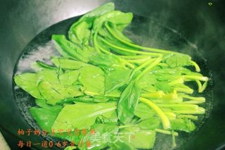菠菜山药鸡蛋糕的做法步骤:2