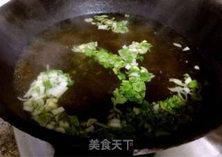 茼蒿鲜肉馄饨的做法步骤：13