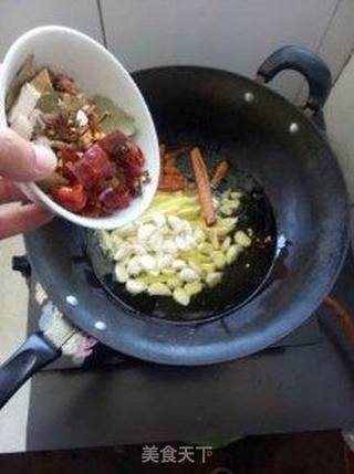正宗潜江油焖大虾的做法步骤:7