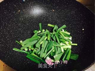 蒜苗炒鸡蛋的做法步骤:8