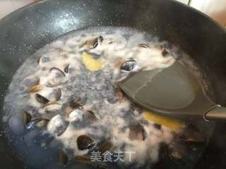 蚬子汤的做法步骤:4