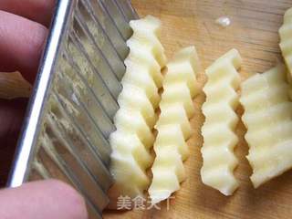 夜市小吃之王狼牙土豆的做法步骤:2