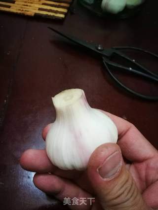 糖醋蒜的做法步骤:2