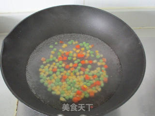菠萝虾仁饭的做法步骤:4