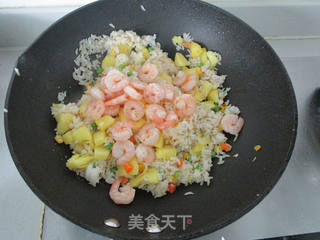 菠萝虾仁饭的做法步骤:9