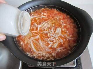金针菇番茄蛋汤的做法步骤:7