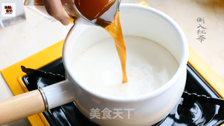 焦糖热奶茶的做法步骤:7