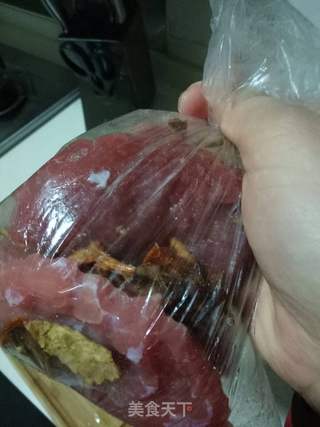 手撕牛肉的做法步骤:2