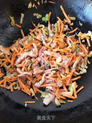 肉丝蛋花汤的做法步骤:5