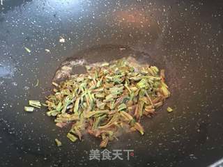 香椿干贝炒饭的做法步骤:8