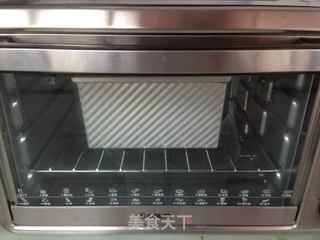 花生酱培根卷三明治的做法步骤:2