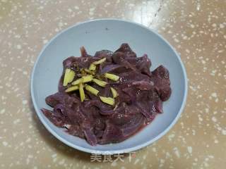 菠菜猪肝粥的做法步骤:4