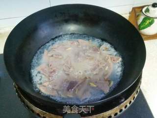 菠菜猪肝粥的做法步骤:5