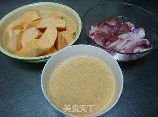 粉蒸肉的做法步骤：1