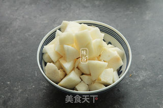 雪梨马蹄薏米糖水的做法步骤:3