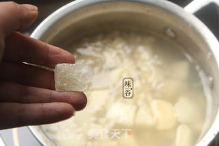 雪梨马蹄薏米糖水的做法步骤:5