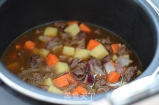 土豆牛肉焖饭的做法步骤:6