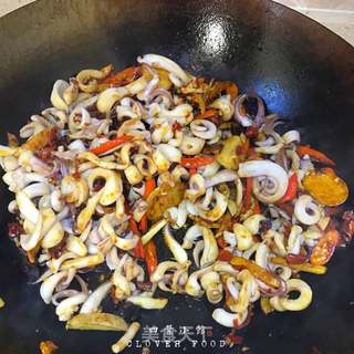 火爆鱿鱼的做法步骤:12