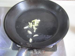 韭菜炒花甲的做法步骤:5