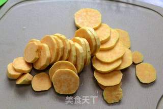 红薯芝士浓汤的做法步骤:2