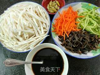 【学生便当】鱼香杏鲍菇的做法步骤:2