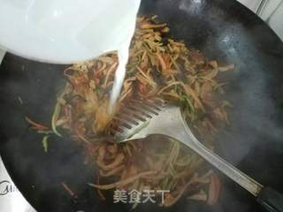 【学生便当】鱼香杏鲍菇的做法步骤:8