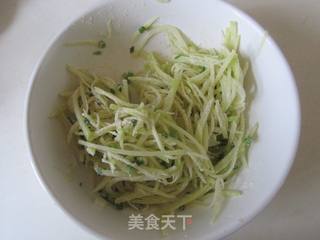 土豆丝饼的做法步骤：5
