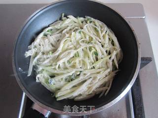 土豆丝饼的做法步骤：6