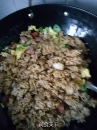 酱油香肠蛋炒饭的做法步骤:7