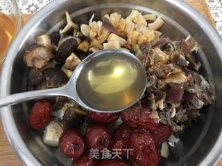 荷叶糯米鸡的做法步骤:5