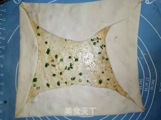 葱香花卷的做法步骤:7