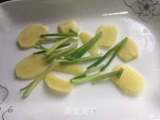 剁椒鱼头的做法步骤:2