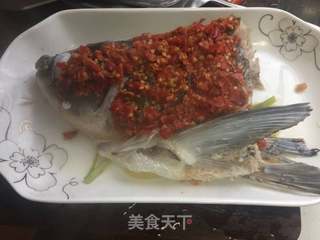 剁椒鱼头的做法步骤:7