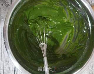 抹茶戚风蛋糕卷的做法步骤:3