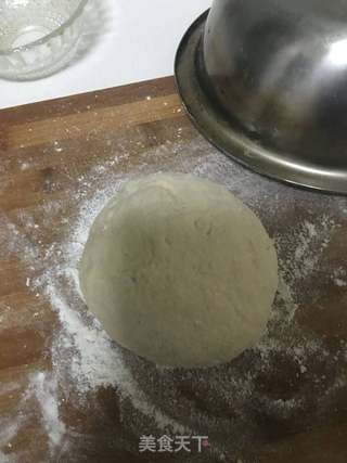酸菜肉馅饺子的做法步骤:2