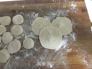酸菜肉馅饺子的做法步骤:6
