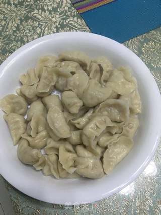 酸菜肉馅饺子的做法步骤:9