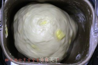 心形椰蓉面包的做法步骤:4