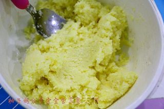 心形椰蓉面包的做法步骤:6