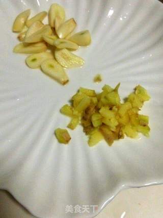 菠萝咕噜肉的做法步骤:3