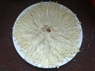 蒜蓉金针菇蒸虾的做法步骤：1